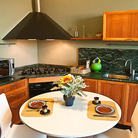 Bed & Breakfast Temenos Parma