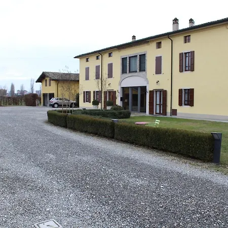 Temenos Oda ve Kahvaltı Parma